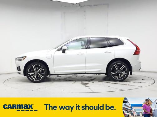 2019 Volvo XC60 Recharge Plug-In Hybrid T8 R-Design