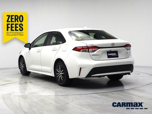 White 2021 Toyota Corolla LE