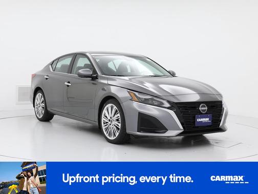Gray 2023 Nissan Altima SL