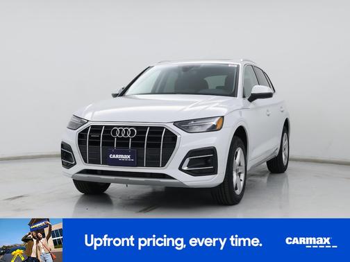 White 2023 Audi Q5 Premium