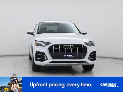 White 2023 Audi Q5 Premium