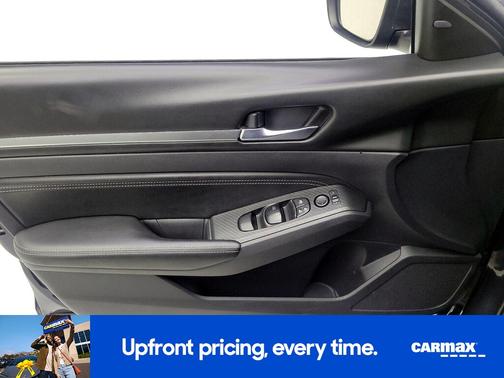 Blue 2019 Nissan Altima SL