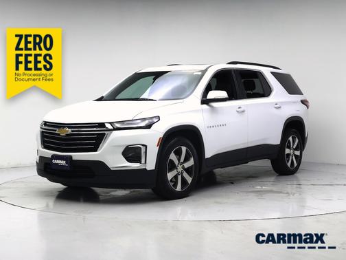 White 2023 Chevrolet Traverse LT Leather