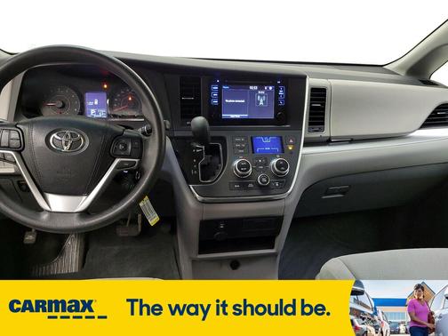 2015 Toyota Sienna LE