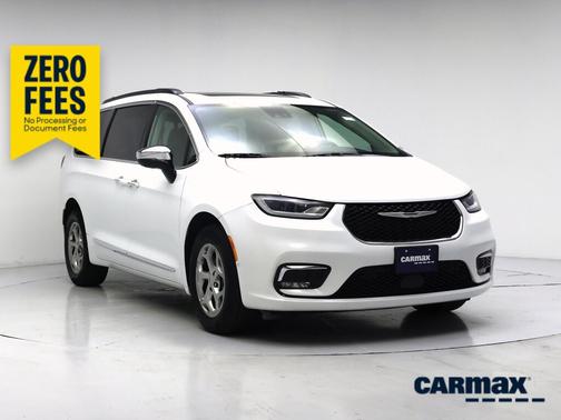 White 2023 Chrysler Pacifica Limited