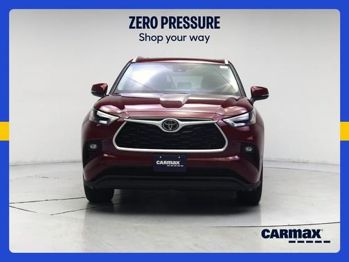 Red 2023 Toyota Highlander XSE