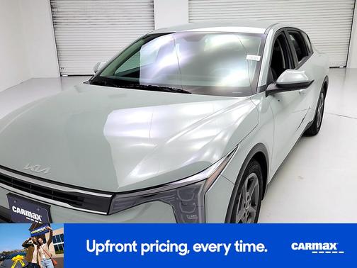 Gray 2025 Kia K4 LXS