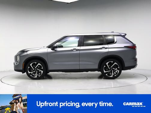 Silver 2024 Mitsubishi Outlander SE