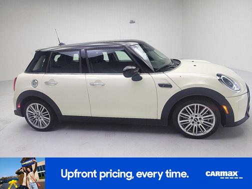 White 2023 MINI Hardtop S