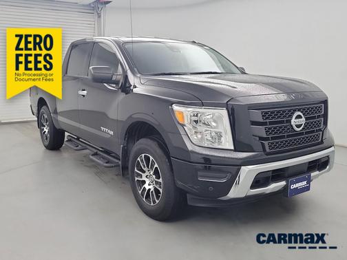 Black 2021 Nissan Titan SV
