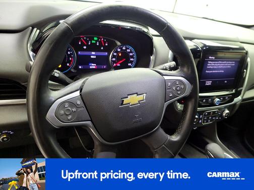 Green 2023 Chevrolet Traverse LT Cloth