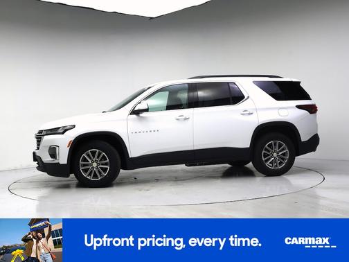 White 2023 Chevrolet Traverse LT Cloth