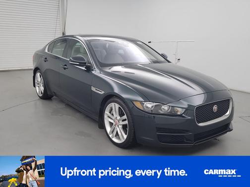 2017 Jaguar XE Prestige