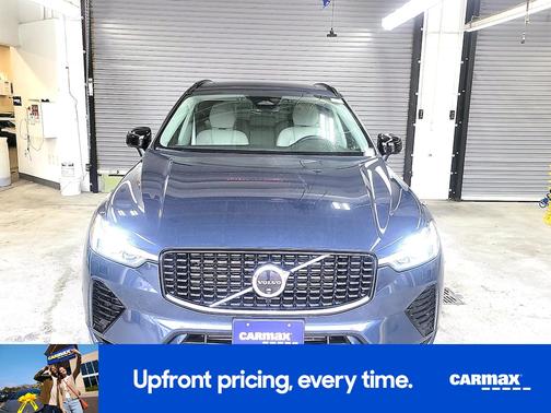 2024 Volvo XC60 Recharge Plug-In Hybrid T8 Plus Dark Theme