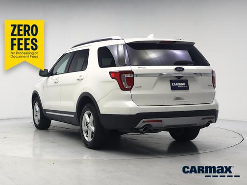 White 2016 Ford Explorer XLT