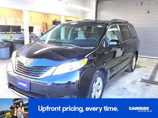 2017 Toyota Sienna LE