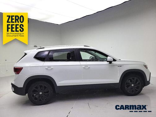 White 2023 Volkswagen Taos SE