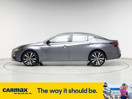 2022 Nissan Altima SR