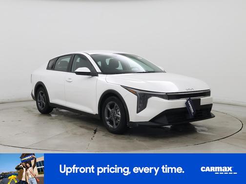 White 2025 Kia K4 LXS
