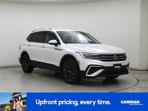White 2023 Volkswagen Tiguan SE
