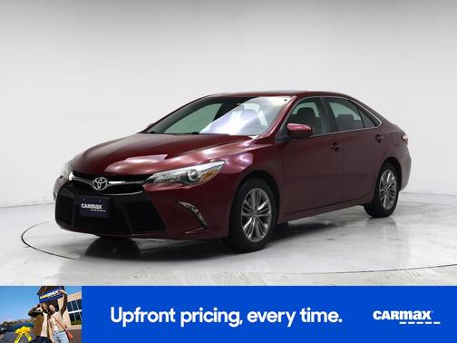 Red 2015 Toyota Camry SE
