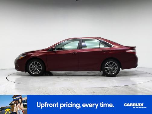 Red 2015 Toyota Camry SE