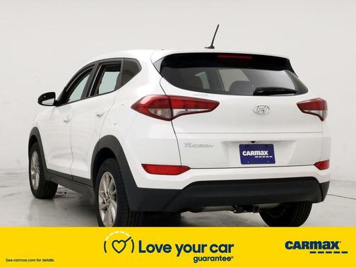 Photo 2 of 25 of 2017 Hyundai Tucson SE