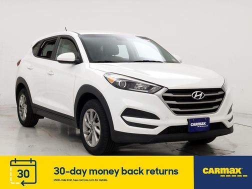 Photo 1 of 25 of 2017 Hyundai Tucson SE