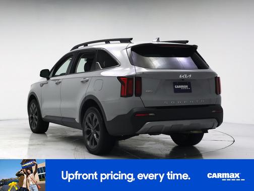 Gray 2022 Kia Sorento X-Line EX