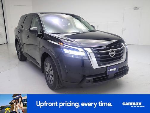 Black 2024 Nissan Pathfinder S