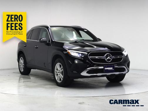 Black 2023 Mercedes-Benz GLC 300