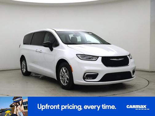 White 2024 Chrysler Pacifica Touring L