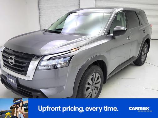 2024 Nissan Pathfinder S