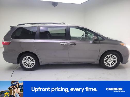 2017 Toyota Sienna XLE