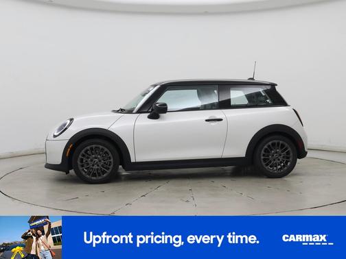 White 2025 MINI Hardtop