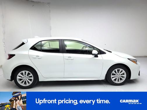 2025 Toyota Corolla Hatchback SE