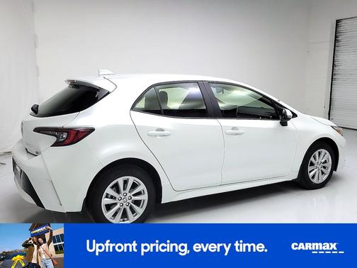 2025 Toyota Corolla Hatchback SE