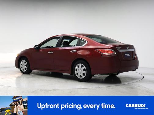 Red 2014 Nissan Altima S