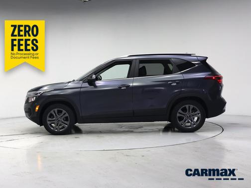 Gray 2023 Kia Seltos S