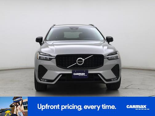 2023 Volvo XC60 B5 Plus Dark Theme
