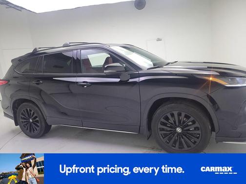 Black 2023 Toyota Highlander XSE