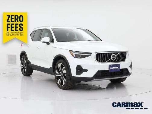 White 2023 Volvo XC40 B5 Ultimate Bright Theme