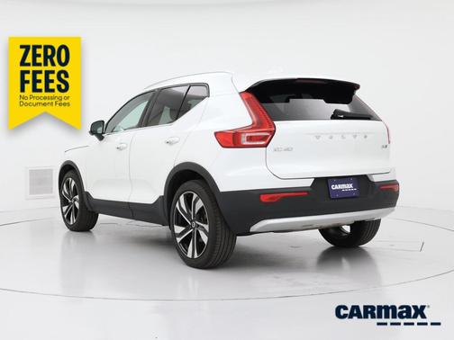 White 2023 Volvo XC40 B5 Ultimate Bright Theme