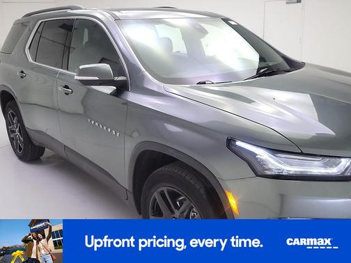 Green 2023 Chevrolet Traverse LT Cloth