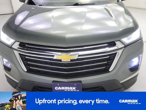 Green 2023 Chevrolet Traverse LT Cloth