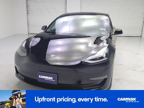 Black 2022 Tesla Model 3