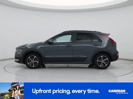 Green 2023 Kia Niro EX
