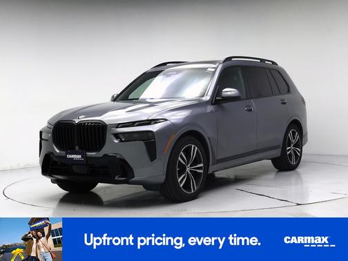 Gray 2024 BMW X7 xDrive40i