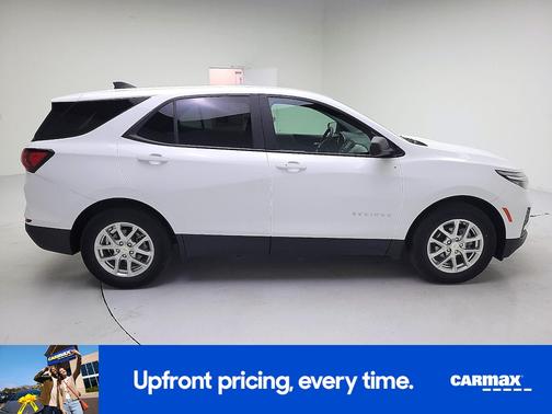 White 2022 Chevrolet Equinox LS