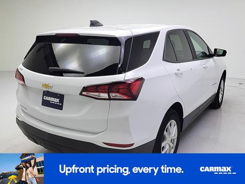 White 2022 Chevrolet Equinox LS
